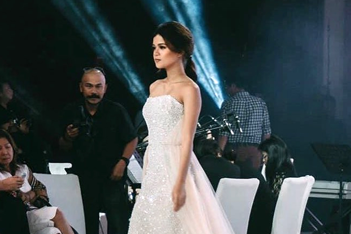 Maris Racal Rumampang Naka Bridal Gown Sa Isang Fashion Show ABS CBN