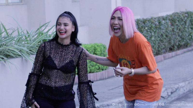 Anne Curtis jokingly changed the script to mock Vice Ganda