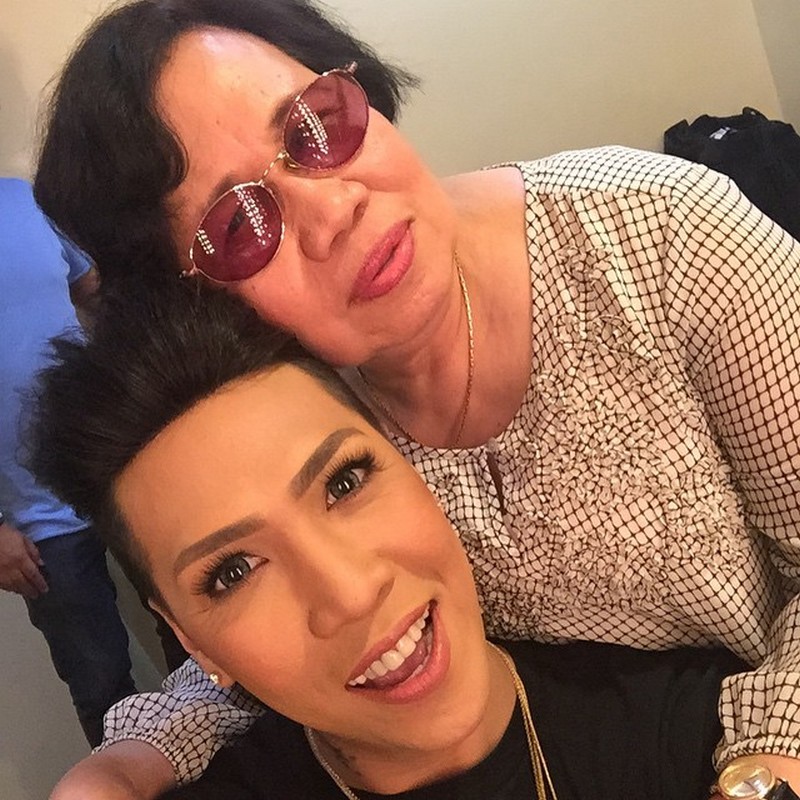 Vice Ganda Maleta Raid w/Nanay Rosario