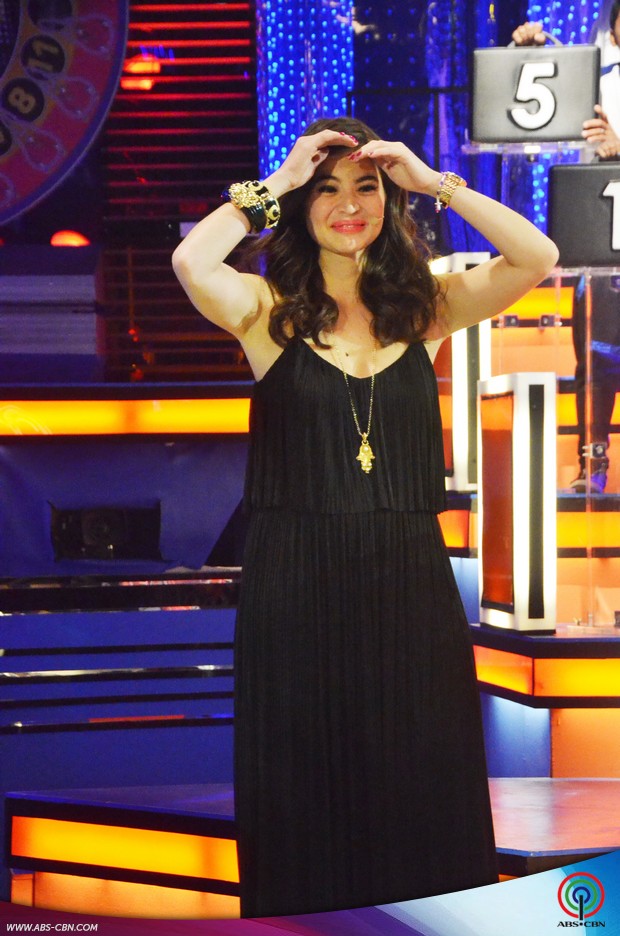 Anne Curtis flaunts flawless underarms on Deal or No Deal | ABS-CBN ...