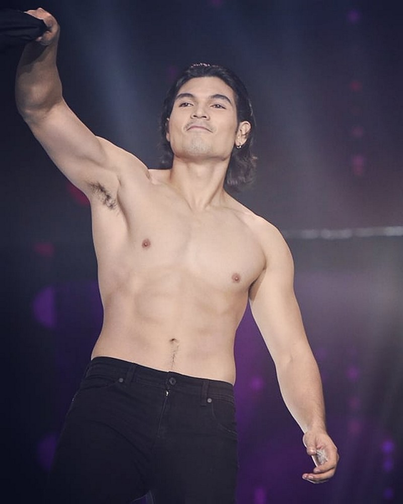 WOW! Guess who among the Los Bastardos brothers own these abs? ABSCBN Entertainment