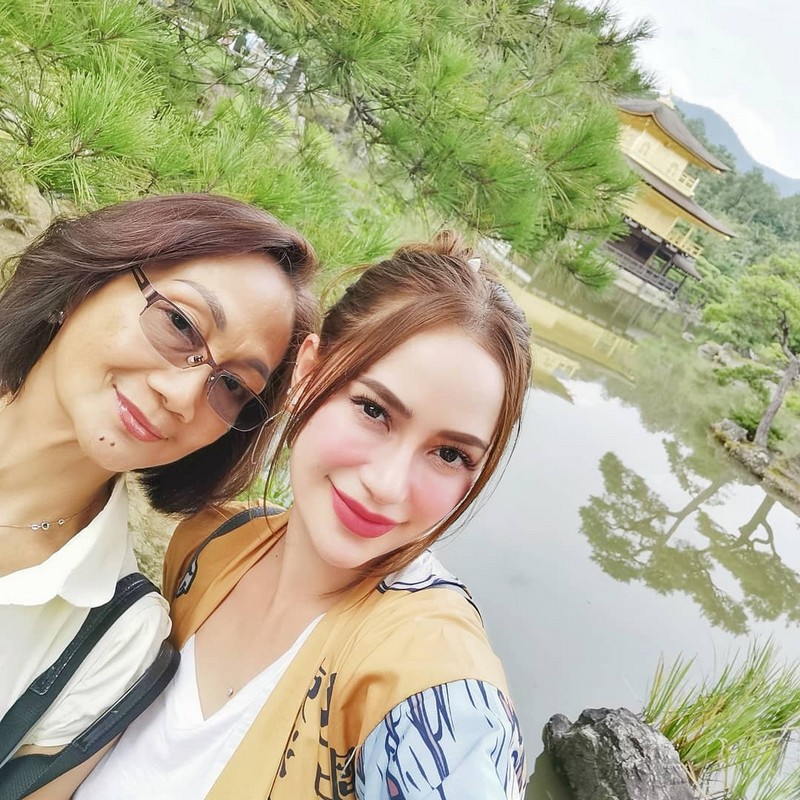 LOOK: Rare moments of Arci Muñoz with her mom