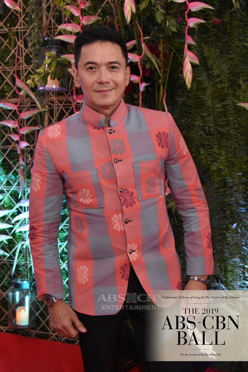 ABS-CBN Ball 2019 Magandang Buhay momshies warm our hearts with gorgeous outfits on Red Carpet