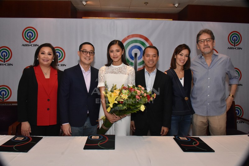 Shop: Kim Chiu's Ootd At Her Abs-cbn Contract Renewal